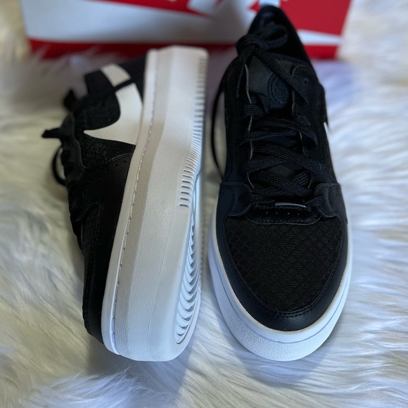 Nike Women's Court Vision Alta Casual Sneakers size 8 - Picture 7 of 10